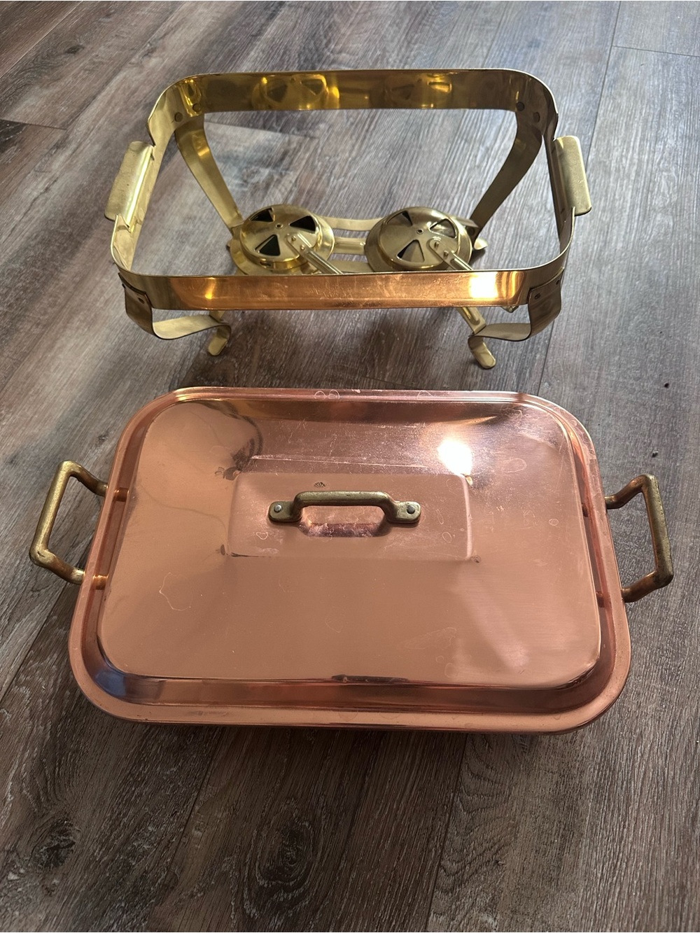 Copper-Tone Serving Chafing Dish with Gold Stand
